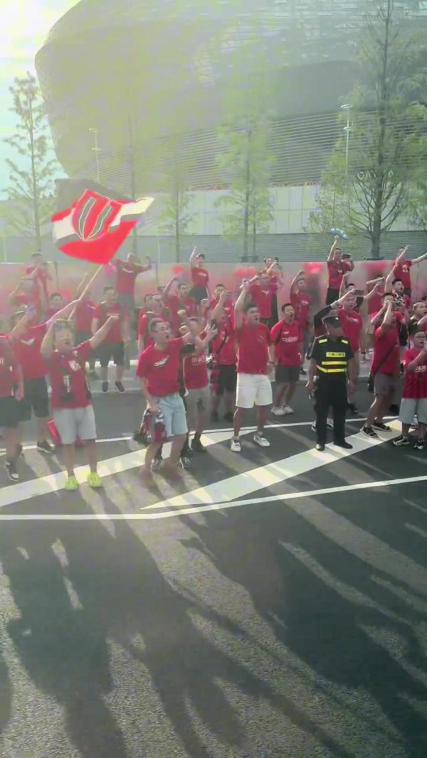 甘超社媒庆祝蓉城晋级下一轮  :从中甲到中超再到亚冠最初的理想  虽迟但到 甘超社媒庆祝蓉城晋级下一轮  :从中甲到中超再到亚冠最初的理想  虽迟但到