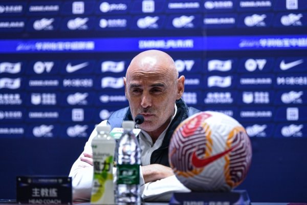 记者:穆斯卡特骨子里还是激进思维,说到底还是性格决定理念 记者:穆斯卡特骨子里还是激进思维,说到底还是性格决定理念