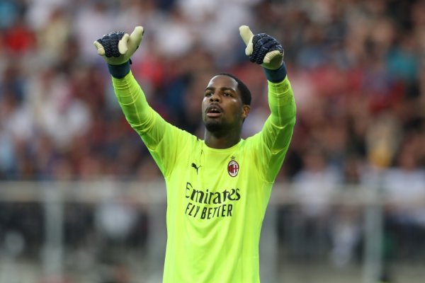 前曼晚主编：曼联明夏仍考虑签新一门，有意免签迈尼昂并已接触