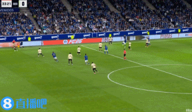 阿尔贝托-雷纳的35米远射,是巴萨自2019年以来在西甲的最远丢球 阿尔贝托-雷纳的35米远射,是巴萨自2019年以来在西甲的最远丢球