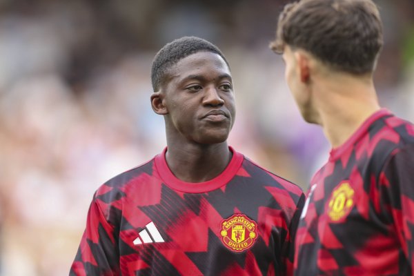 今夏拒绝放人！梅努本赛季英超0杆位，5000万身价职业联赛  仅上76分钟