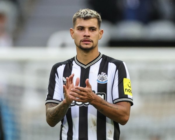 绝对核心！阿斯：吉马良斯是安帅治下唯一五场赛事  全部杆位的球员